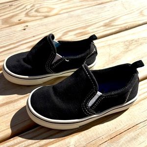 Black Toddler Slip-on Shoes T7